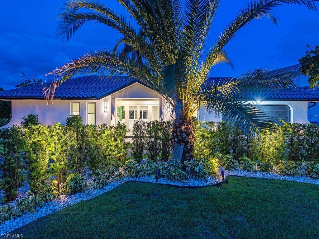 4856 Crayton RD, Naples, FL 34103