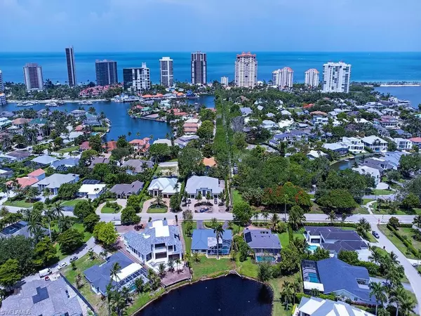 Naples, FL 34103,4856 Crayton RD