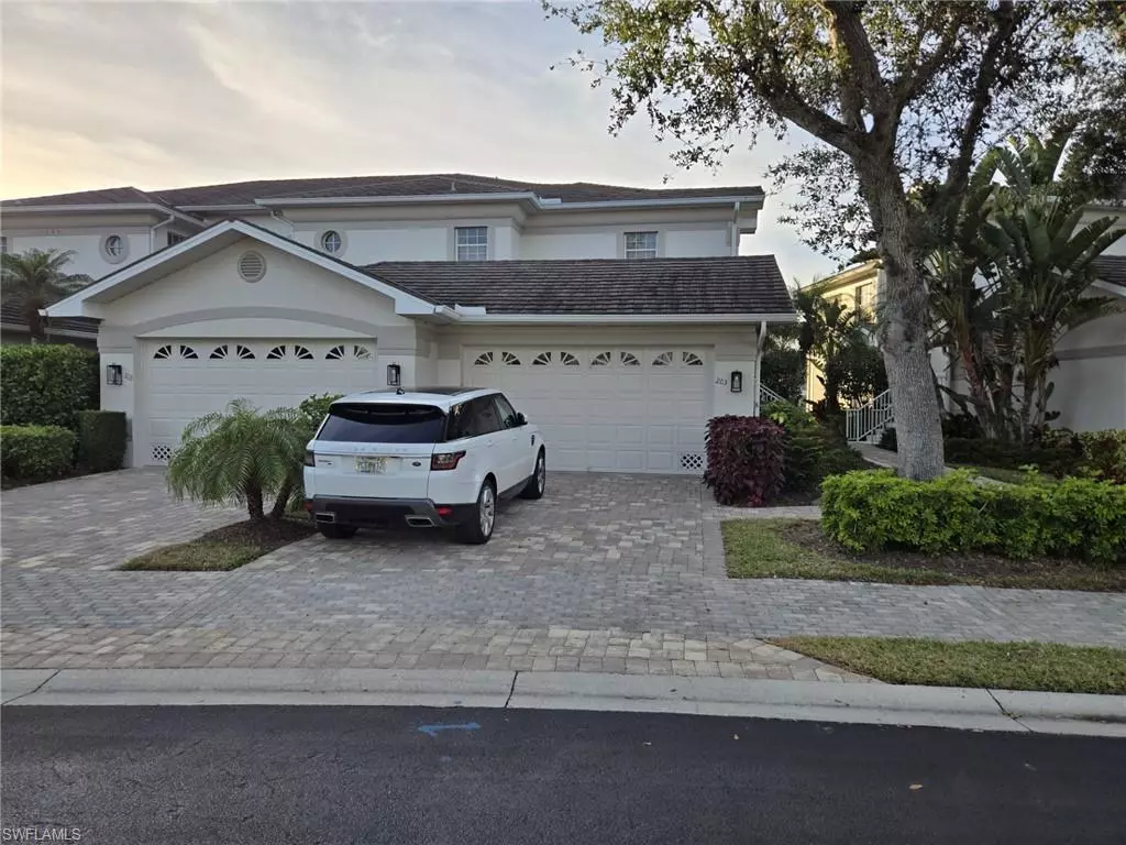 Naples, FL 34112,5095 Yacht Harbor DR #203