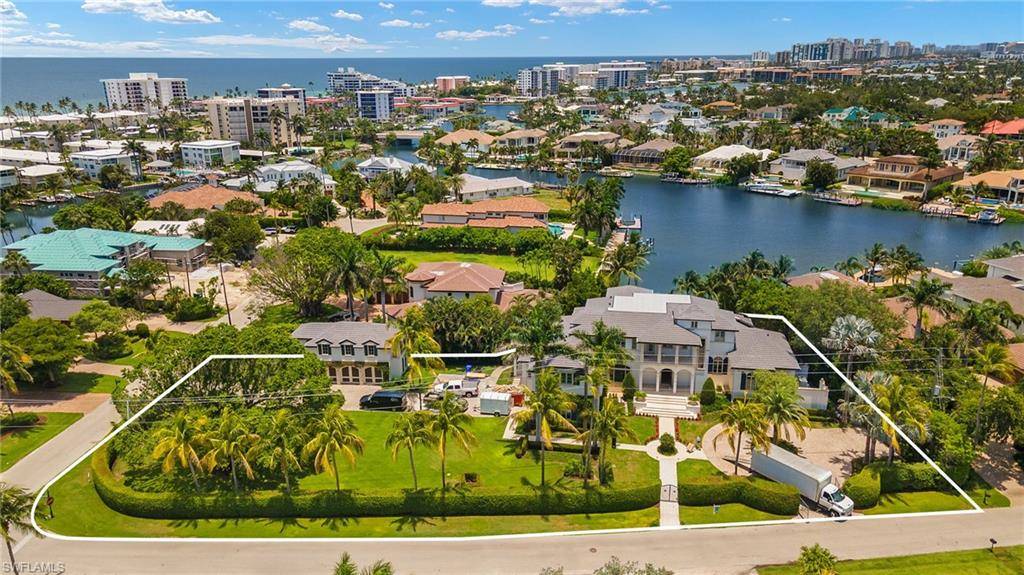 275 Spring Line DR, Naples, FL 34102