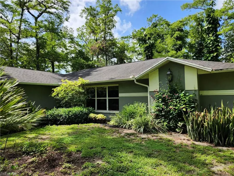 1440 14th AVE NE, Naples, FL 34120