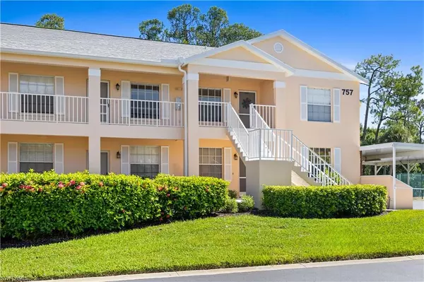 Naples, FL 34110,757 Wiggins Lake DR #106