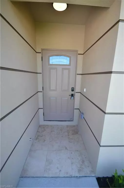 Fort Myers, FL 33916,2132 Barker BLVD