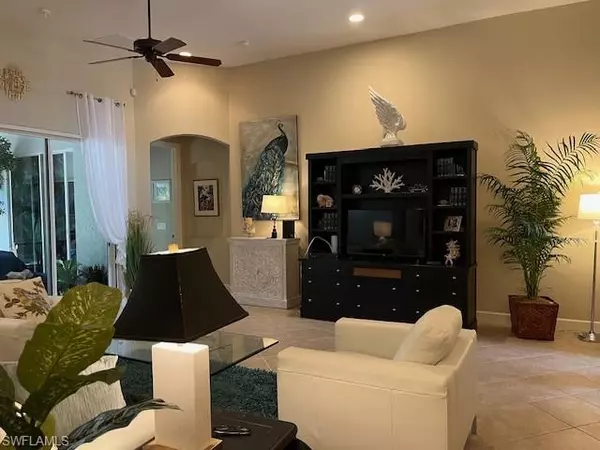 Naples, FL 34110,16156 Parque LN