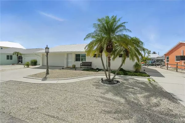 Matlacha, FL 33993,2749 Bruce ST
