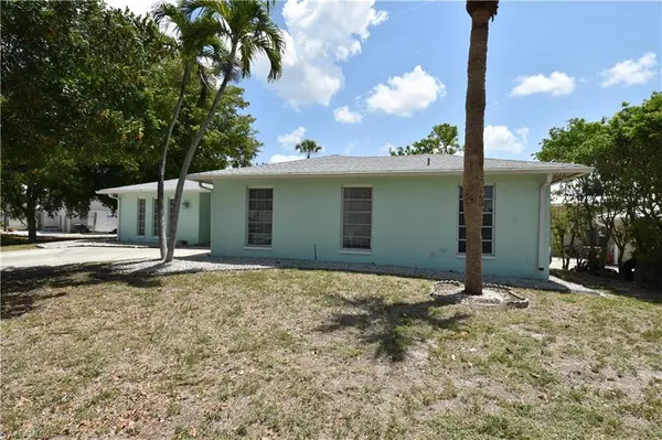 Naples, FL 34112,3461 Lakeview DR