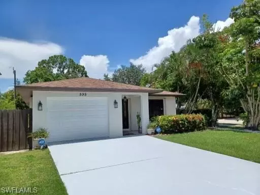 595 93rd AVE N, Naples, FL 34108