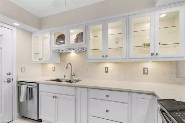 Naples, FL 34102,234 Banyan BLVD #234