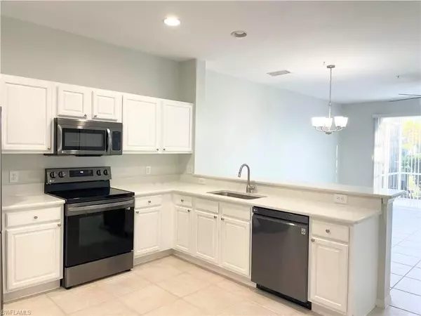 Naples, FL 34105,839 Hampton CIR #149