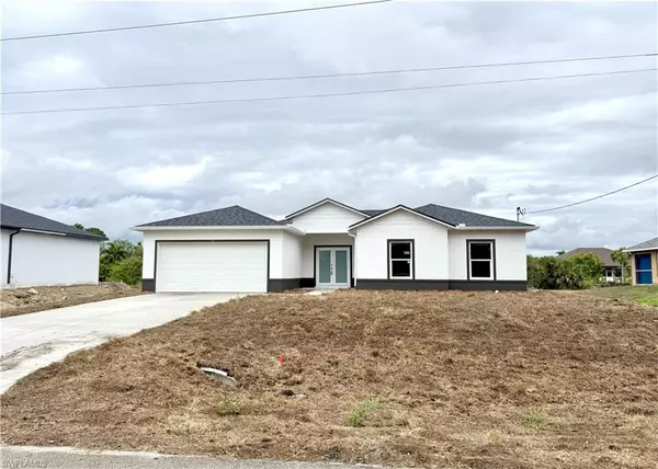 825 Porter ST E, Lehigh Acres, FL 33974