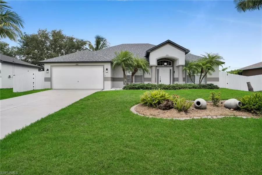 2206 NE 17th PL, Cape Coral, FL 33909