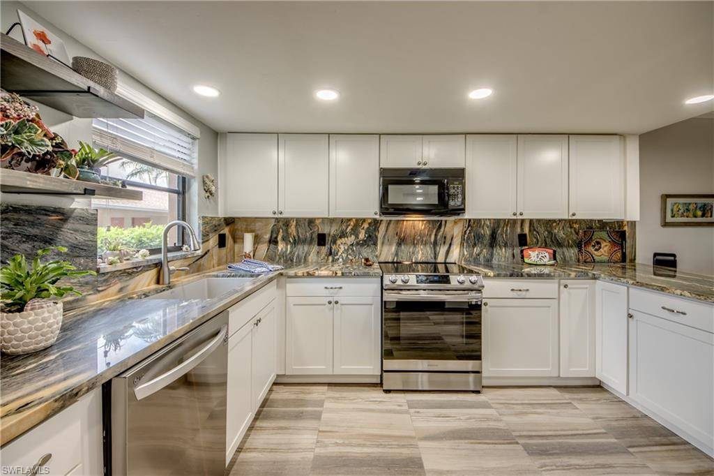North Fort Myers, FL 33917,15350 Moonraker CT #303