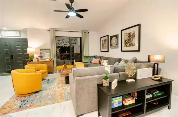 Naples, FL 34104,2596 River Reach DR