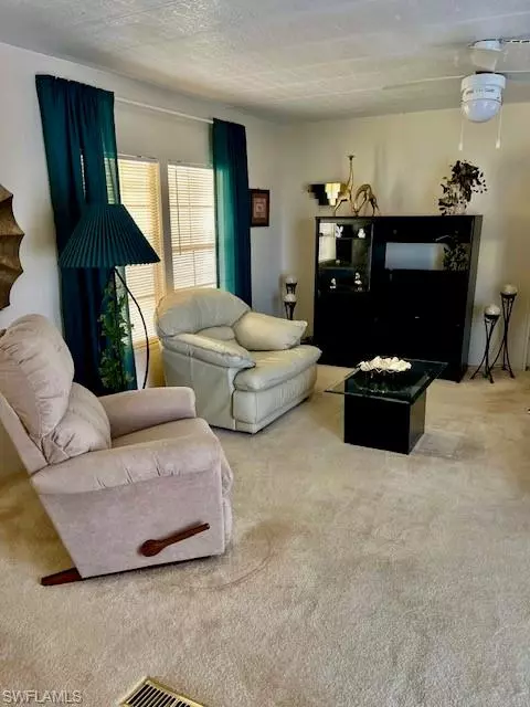 Fort Myers, FL 33907,2095 Flowers DR