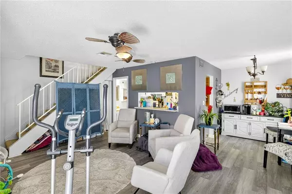 Fort Myers, FL 33907,3291 Royal Canadian TRCE #3