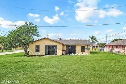 Cape Coral, FL 33990,615 SE 23rd PL