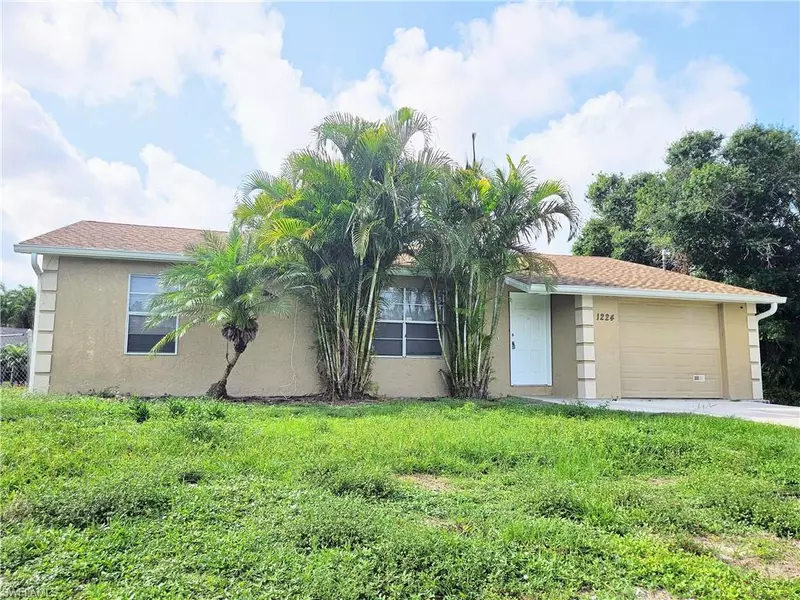 1224 Hamilton AVE, Lehigh Acres, FL 33972