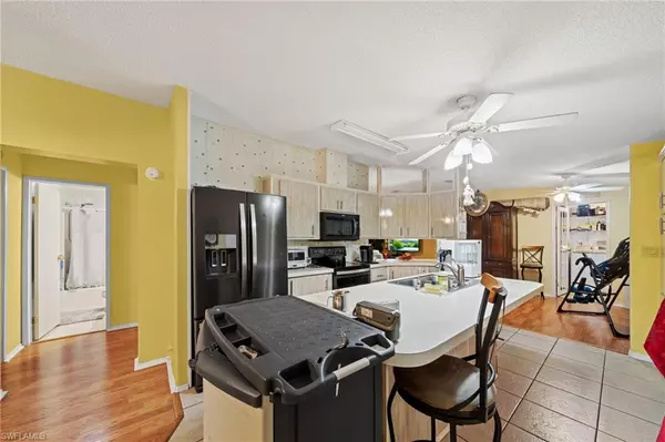 Naples, FL 34114,919 Manatee RD