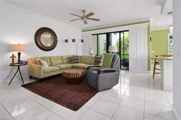 Naples, FL 34102,965 Sandpiper ST #J106