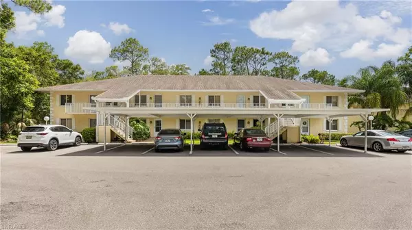 Naples, FL 34112,3451 County Barn RD #G103