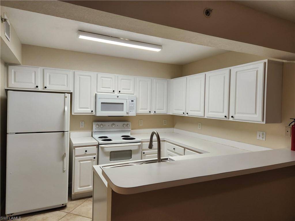 Fort Myers, FL 33901,4105 Residence DR #706