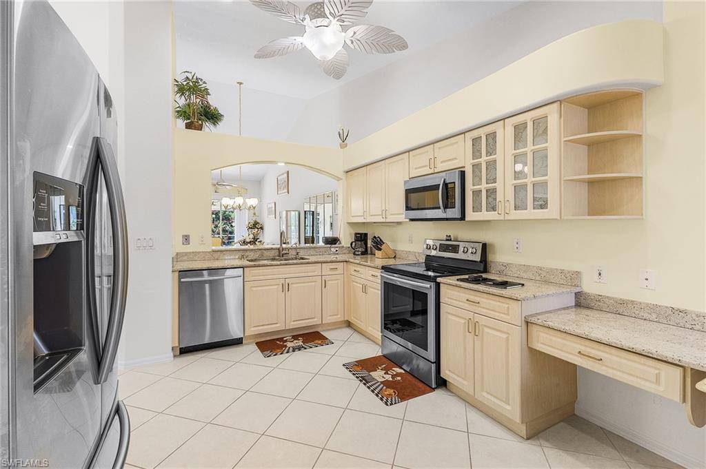 Naples, FL 34119,8187 Ibis Cove CIR #A113