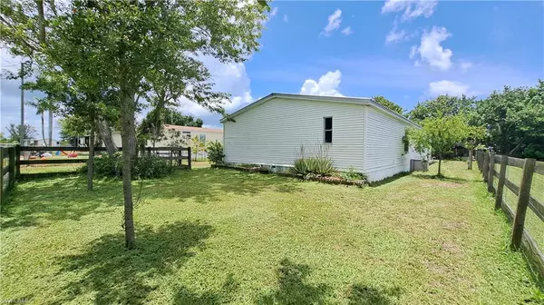Clewiston, FL 33440,832 Redish CIR