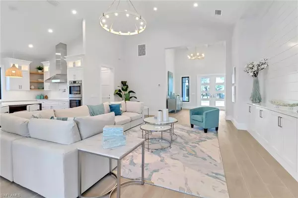 Marco Island, FL 34145,685 6th AVE