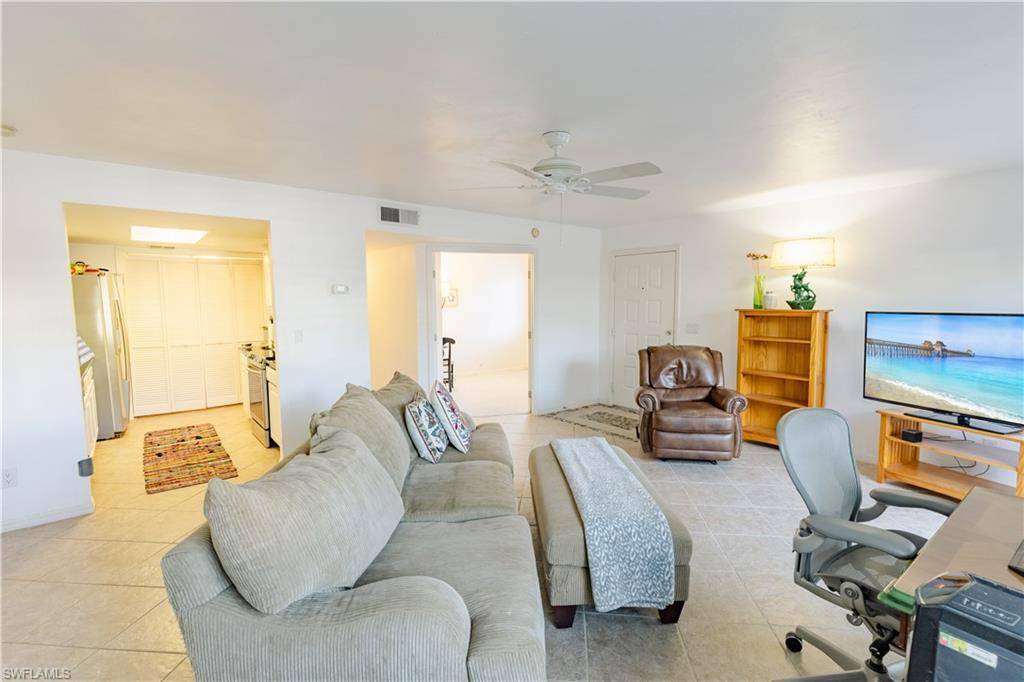 Naples, FL 34112,3052 Kings Lake BLVD #7554