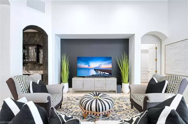 9013 Terranova DR, Naples, FL 34109