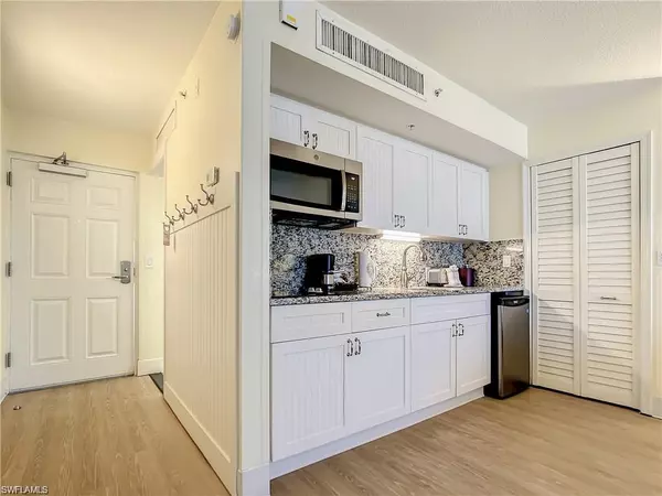 Fort Myers Beach, FL 33931,140 Estero BLVD #2206