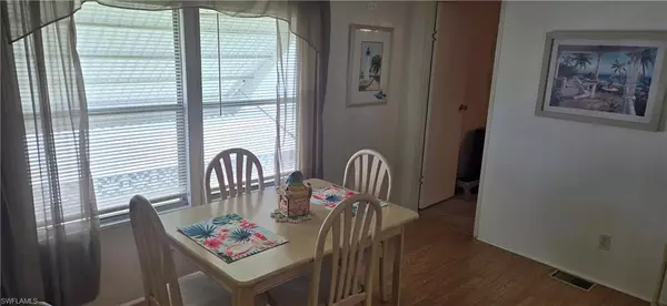 North Fort Myers, FL 33903,512 Crampton LN
