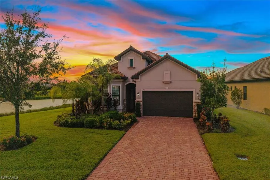 2703 Aviamar CIR, Naples, FL 34114