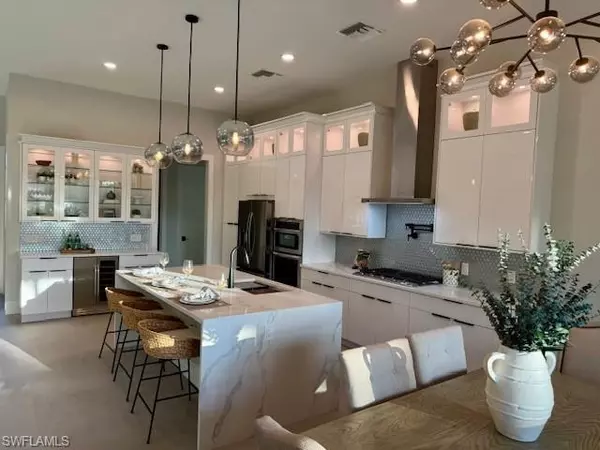 Naples, FL 34114,18337 Fairmont DR