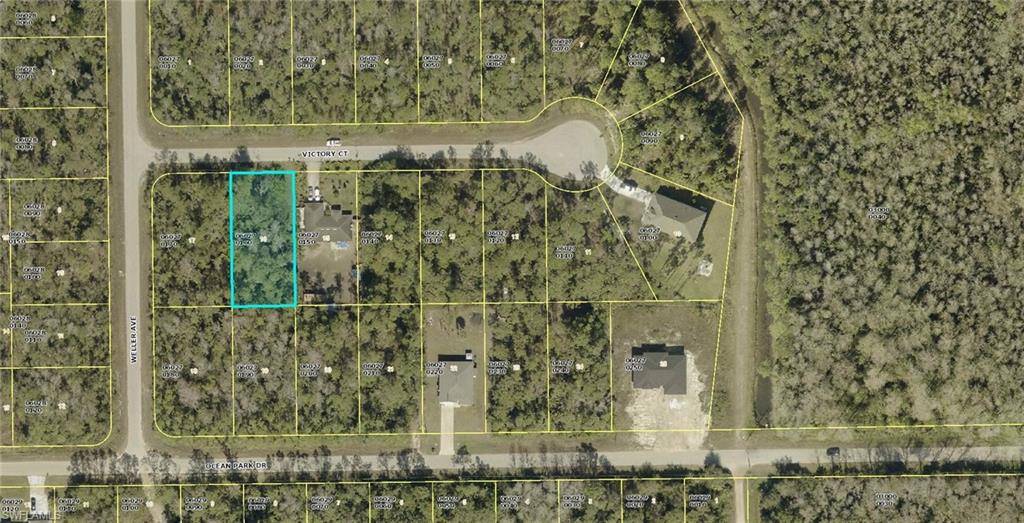 187 Victory CT, Lehigh Acres, FL 33972