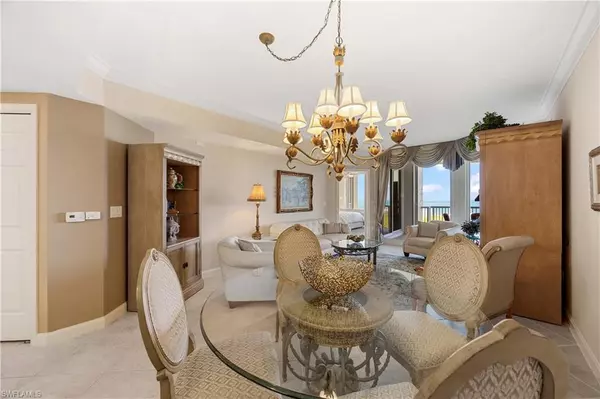 Naples, FL 34108,7117 Pelican Bay BLVD #1508