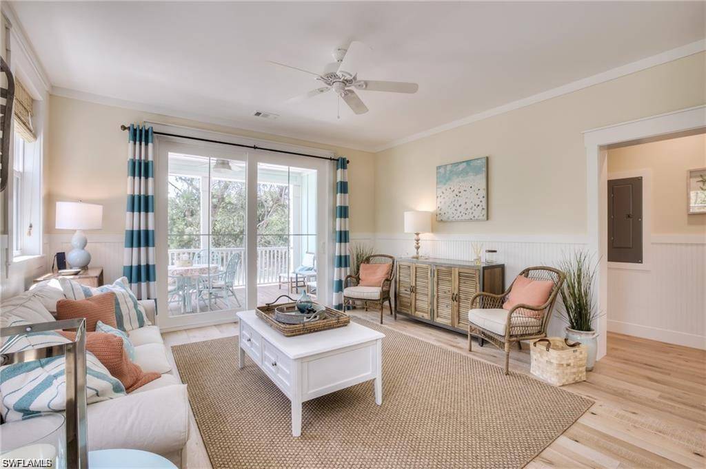 Sanibel, FL 33957,1550 Centre ST