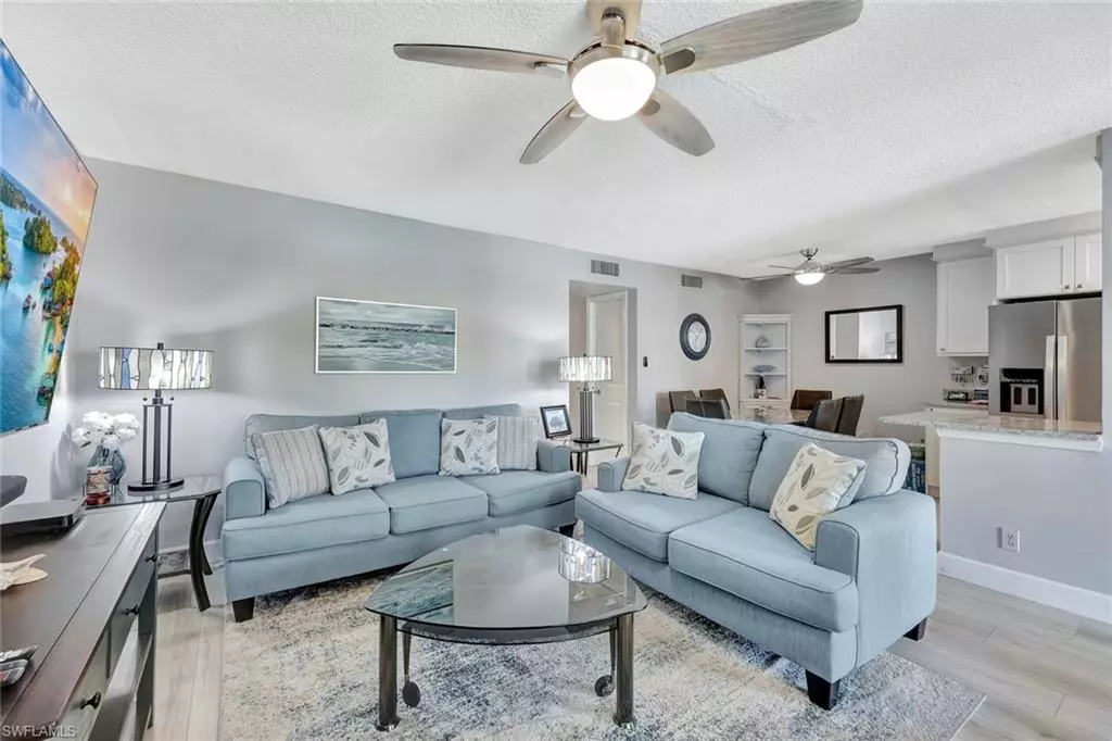 Naples, FL 34102,766 Central AVE #207