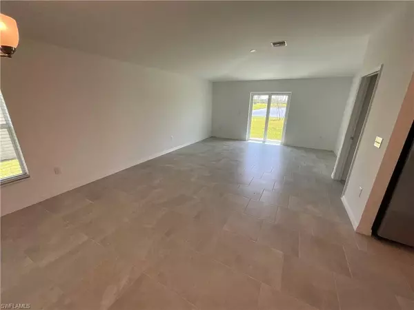 Fort Myers, FL 33905,Address not disclosed