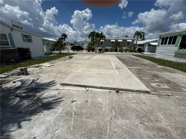 Fort Myers, FL 33908,5769 Pink Panther DR