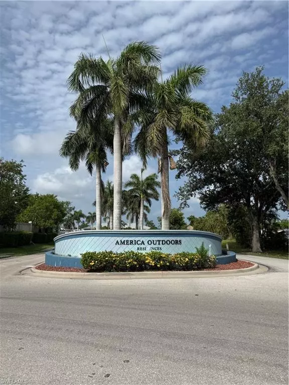 Fort Myers, FL 33908,5769 Pink Panther DR