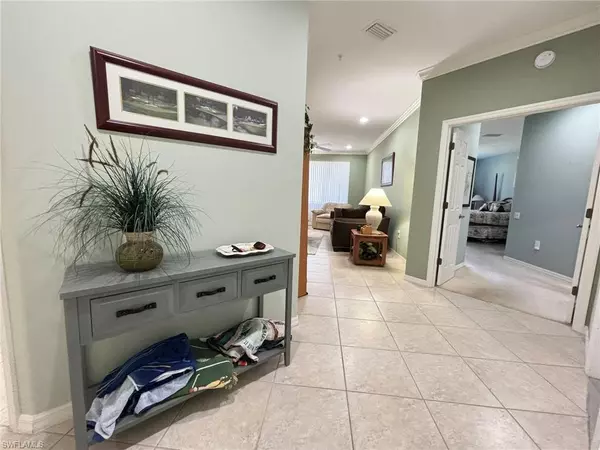 8447 Radcliffe TER #101, Naples, FL 34120