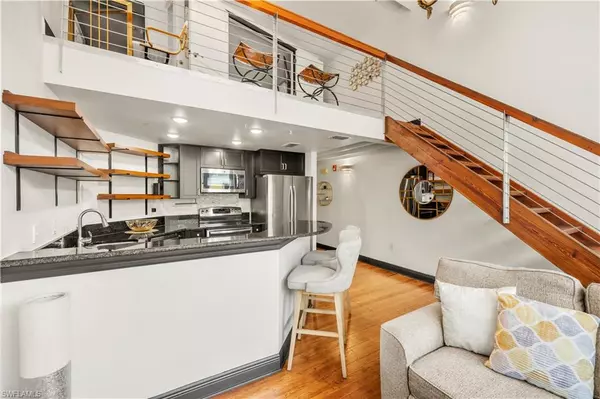 Fort Myers, FL 33901,2260 1st ST #209