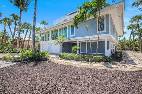 Sanibel, FL 33957,513 Lighthouse WAY