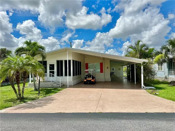 5121 Fiddleleaf DR, Fort Myers, FL 33905