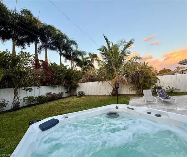 Naples, FL 34108,771 94th AVE N