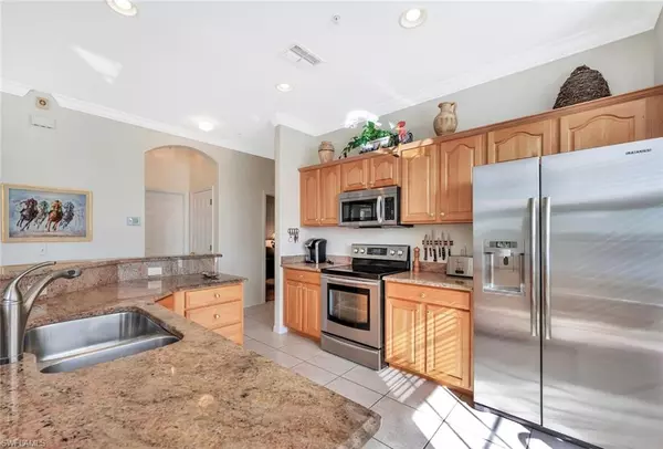 Naples, FL 34112,4844 Hampshire CT #201