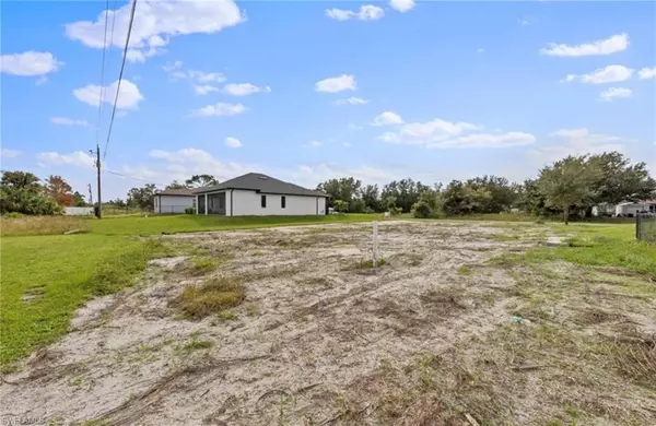 Fort Myers, FL 33905,14071 Carlos ST
