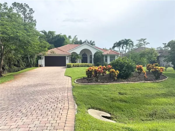 5071 Coral Wood DR, Naples, FL 34119