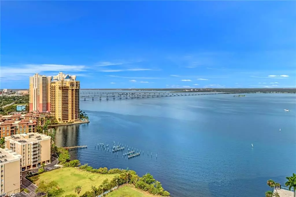 Fort Myers, FL 33916,3000 Oasis Grand BLVD #2205